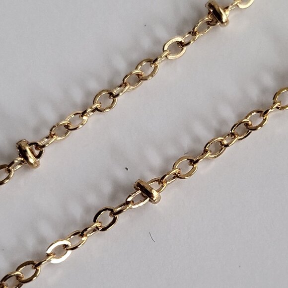 NWOT Green and yellow gold tone butterfly pendant on a 18-inch gold tone chain - Picture 6 of 8